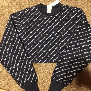 Champion Crop spellout Crewneck / sweater